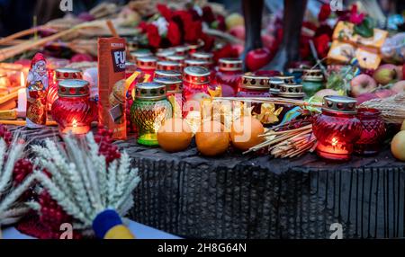 KIEW, UKRAINE - 27. November 2021: Gedenkfeier für die Opfer des 1923-1933-jährigen Hungertodes in der Ukraine Stockfoto