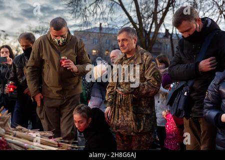 KIEW, UKRAINE - 27. November 2021: Gedenkfeier für die Opfer des 1923-1933-jährigen Hungertodes in der Ukraine Stockfoto