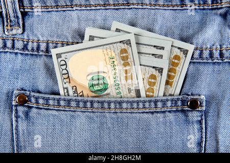 American Dollars in the Pocket of the Jeans closeup Stockfoto