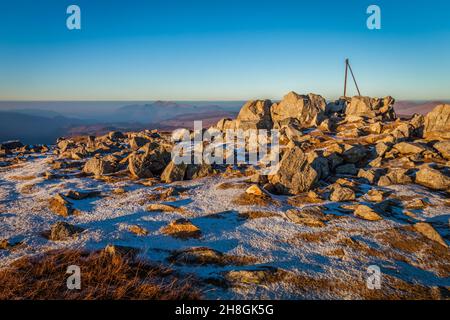 High Raise ist ein Fall in den Central Fells des English Lake District, nicht zu verwechseln mit einem anderen High Raise in den Far Eastern Fells. Stockfoto