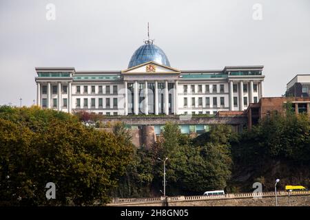 Tiflis, Georgien - 10-30-2016:Offizieller Palast des Präsidenten von Georgien in Tiflis Stockfoto