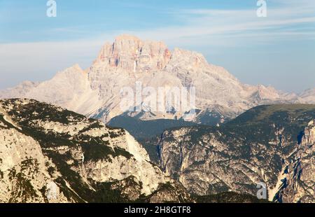 Morgenansicht der cristallo-gruppe, einem der besten Berge der italienischen Dolomiten Stockfoto