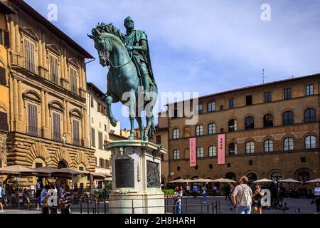 Reiterstatue aus Bronze von Cosimo I de Medici von Giambologna. Piazza della Signoria. Florenz. Stockfoto