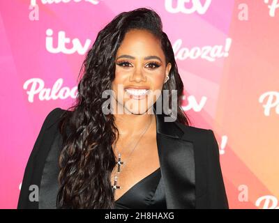 TV-Moderator Alex Scott kommt zum ITV Palooza 2021 in der Royal Festival Hall, London, UK, 23rd. November 2021 Stockfoto