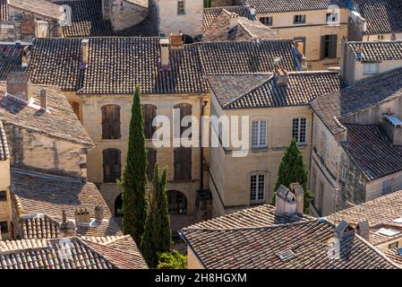 Frankreich, Gard, Uzes, Dächer von Uzes vom Turm Bermonde des Herzogtums aus gesehen Stockfoto