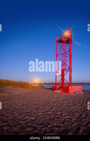 Frankreich, Morbihan (56), Ria d'Etel, Plouhinec, la lune éclairant la Barre d'Etel Stockfoto