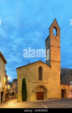 Frankreich, Bouches du Rhone, Salon de Provence, Place Jules Morgan, Kirche Saint Michel Stockfoto