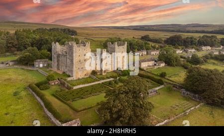 Luftaufnahme von Bolton Castle, Leyburn, Yorkeshire Dales Stockfoto