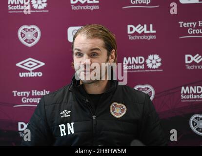 Oriam Edinburgh Schottland .UK . 30th Nov 21 Hearts Manager Pressekonferenz für Celtic Match . Kredit: eric mccowat/Alamy Live Nachrichten Stockfoto