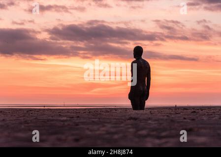 Anthonoy Gormley ist ein weiterer Ort bei Sonnenuntergang Stockfoto