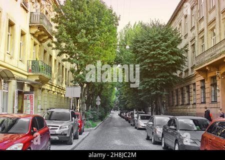 Lviv, Ukraine - 23. August 2018: Schöne Straße der historischen Stadt Lviv Stockfoto