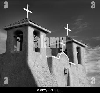 Die San Francisco Mission in Taos, New Mexico, wurde 1772 erbaut. Die Kirche wurde von den Franziskanern aus adobe gefertigt. Im Jahr 1970 wurde es zur Nationa erklärt Stockfoto