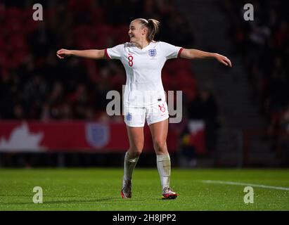 Der englische Georgia Stanway feiert das zehnte Tor seiner Spielmannschaft während des FIFA-Weltmeisterschaft-Qualifying der Frauen - Gruppe D-Spiels zwischen England und Lettland im Keepmoat Stadium, Doncaster. Bilddatum: Dienstag, 30. November 2021. Stockfoto