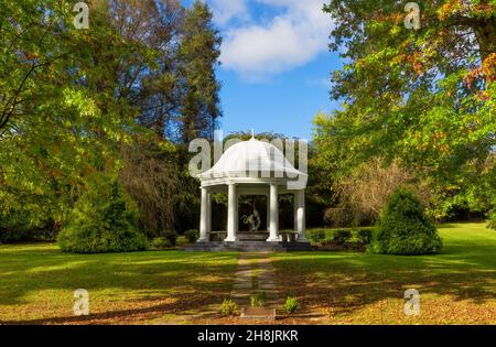 Kingsport, Tennessee, USA - 26. September 2021: Allandale Mansion und Anwesen, erbaut 150 im Besitz von Harvey und Ruth Brooks, die Black Angus Katze großgezogen haben Stockfoto