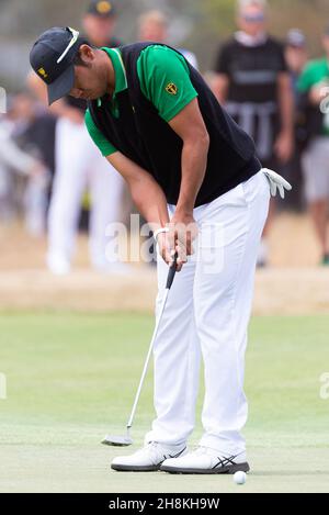 Hideki Matsuyama aus Japan nimmt während der 2. Runde des Presidents Cup einen Putt Kredit: Speed Media/Alamy Live News Stockfoto