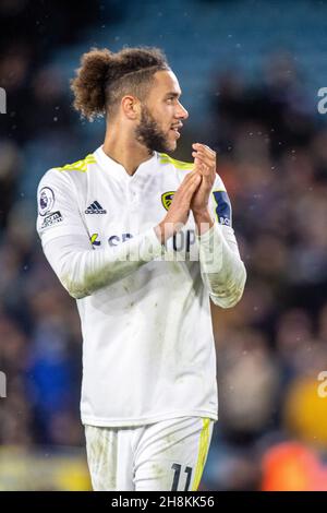 LEEDS, ENGLAND - 30. NOVEMBER: Kalvin Phillips aus Leeds United feiert während des Premier League-Spiels zwischen Leeds United und Crystal Palace in der Elland Road am 30. November 2021 in Leeds, England. (Foto von Sebastian Frej) Stockfoto