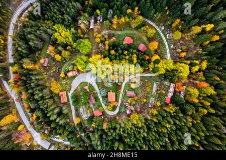 Koukoufli (wörtlich „Kukkoo-Nest“), ein Gebiet von außergewöhnlicher natürlicher Schönheit in der Region Aspropotamos, Trikala, Thessalien, Griechenland. Stockfoto