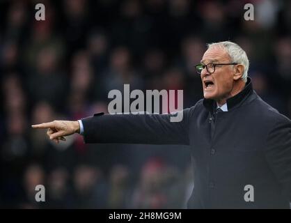 Watford, Großbritannien. 20th. November 2021. Watford-Manager Claudio Ranieri beim Premier League-Spiel zwischen Watford und Manchester United in der Vicarage Road, Watford, England, am 20. November 2021. Foto von Andy Rowland. Quelle: Prime Media Images/Alamy Live News Stockfoto