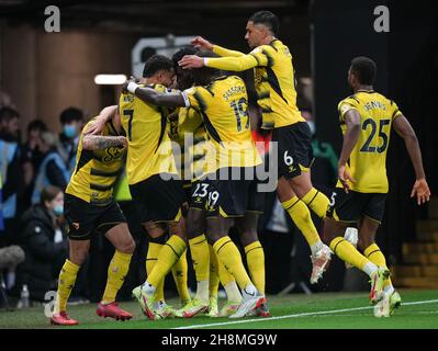 Watford, Großbritannien. 20th. November 2021. Feiern nach Ismaila Sarr von Watford Tor während des Premier League Spiel zwischen Watford und Manchester United in Vicarage Road, Watford, England am 20. November 2021. Foto von Andy Rowland. Quelle: Prime Media Images/Alamy Live News Stockfoto