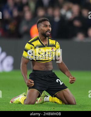 Watford, Großbritannien. 20th. November 2021. Emmanuel Dennis von Watford in Vollzeit während des Premier League-Spiels zwischen Watford und Manchester United in der Vicarage Road, Watford, England am 20. November 2021. Foto von Andy Rowland. Quelle: Prime Media Images/Alamy Live News Stockfoto