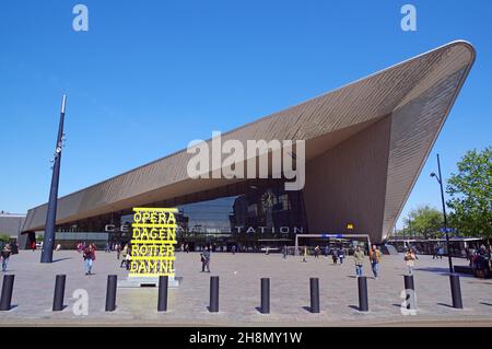 Futuristische Architektur, Rotterdam Hauptbahnhof, Rotterdam Centraal, Niederlande Stockfoto