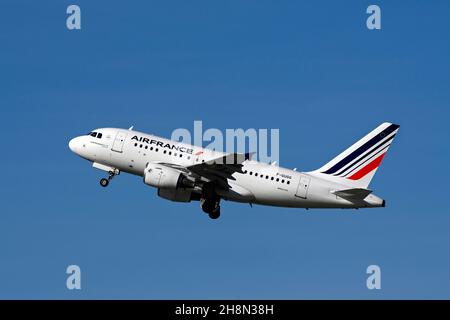 Flugzeuge Air France Airbus A318-100, F-GUGG Stockfoto