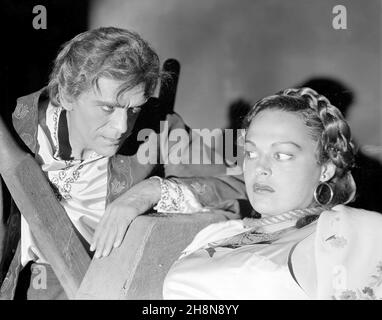 BORIS KARLOFF und KATHERINE DEMILLE im SCHWARZEN RAUM (1935), Regie: ROY WILLIAM NEILL. Kredit: COLUMBIA BILDER / Album Stockfoto