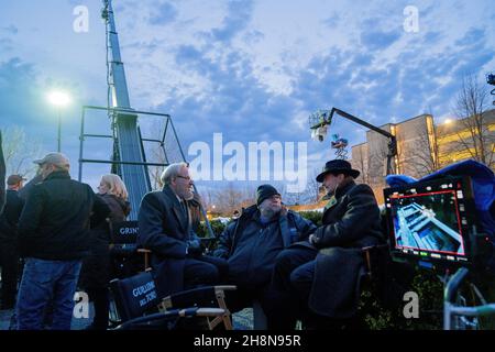 RICHARD JENKINS, GUILLERMO DEL TORO UND BRADLEY COOPER IN NIGHTMARE ALLEY (2021), REGIE GUILLERMO DEL TORO. Bild: Fox Searchlight Pictures/Double Dare You (DDY) / Album Stockfoto