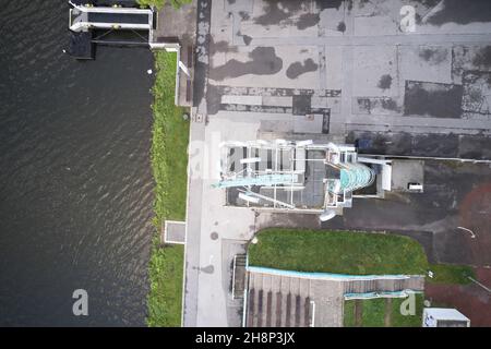 Drohnenaufnahme vom Regattatürm am Baldeneysee in Essen Stockfoto