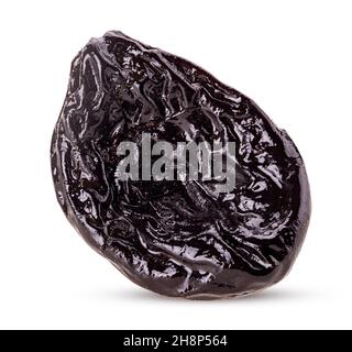 Getrocknete Pflaumen, Pflaumen isoliert auf weißem Hintergrund. Beschneidungspfad. Volle Schärfentiefe. Stockfoto