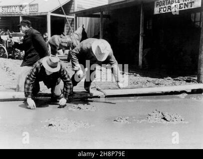 Spencer Tracy, Clark Gable, am Set des Films, „Boom Town“, Loew's Incorporated, 1940 Stockfoto