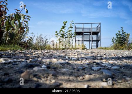 Halde Hoheward in Herten mit dem Sonnenobservatorium und einem Aussichtsturm Stockfoto