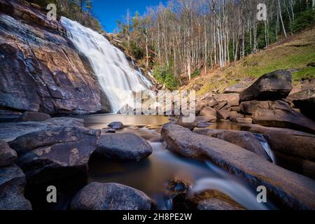 Rainbow Falls im Gorges State Park in der Nähe von Sapphire in North Carolina, USA Stockfoto