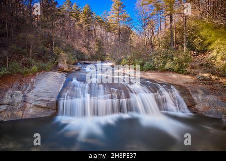 Turtleback Falls im Gorges State Park in der Nähe von Sapphire in North Carolina, USA Stockfoto