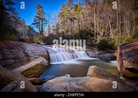 Turtleback Falls im Gorges State Park in der Nähe von Sapphire in North Carolina, USA Stockfoto