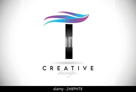 T-Logo mit kreativem Farbverlauf. Kreatives elegantes T-Motiv mit farbenprächtiger blau-violetter Vektor-Ikone. Stock Vektor