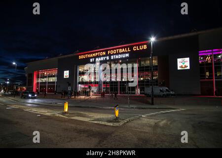 Southampton, England, 1st. Dezember 2021. Allgemeiner Blick vor dem Spiel der Premier League im St Mary's Stadium, Southampton. Bildnachweis sollte lauten: Kieran Cleeves / Sportimage Kredit: Sportimage/Alamy Live News Stockfoto