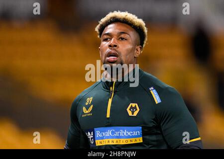 Wolverhampton, Großbritannien. 01st Dez 2021. Adama Traore #37 von Wolverhampton Wanderers, die sich vor dem Spiel in Wolverhampton, Großbritannien am 12/1/2021 aufwärmen. (Foto von Simon Whitehead/News Images/Sipa USA) Quelle: SIPA USA/Alamy Live News Stockfoto