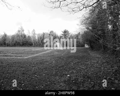 Fußballnetze auf Torpfosten in einem Park in Belfast Stockfoto