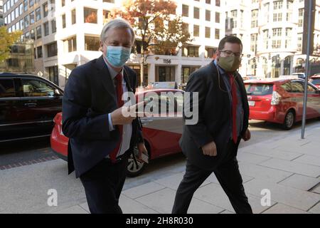 Washington, Usa. 01st Dez 2021. Jose Antonio Kast, der chilenische Präsidentschaftskandidat, kommt zu einem Treffen mit Geschäftsleuten und Denkern im Think Tank Inter American Dialogue in Washington DC, USA. Kredit: SOPA Images Limited/Alamy Live Nachrichten Stockfoto