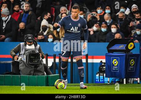 Paris, Frankreich, Frankreich. 1st Dez 2021. Kylian MMAPPE von PSG während des Ligue 1-Spiels zwischen Paris Saint-Germain (PSG) und OGC Nizza am 01. Dezember 2021 im Stadion Parc des Princes in Paris, Frankreich. (Bild: © Matthieu Mirville/ZUMA Press Wire) Stockfoto