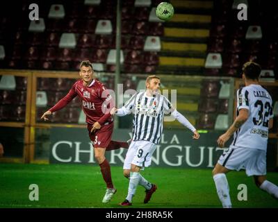 Reggio Calabria, Italien. 30th. November 2021. Ivan Lakicevi (Reggina) Kopfschuss während Reggina 1914 gegen Ascoli Calcio, Italienisches Fußballspiel der Serie B in Reggio Calabria, Italien, November 30 2021 Quelle: Independent Photo Agency/Alamy Live News Stockfoto