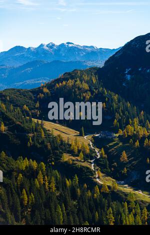 Blick auf Berchtesgaden und Täler von der Jenner Alm auf dem Jenner Berg auf ca. 1800m m ü.d.M. in den bayerischen Alpen, Oberbayern, Süddeutschland Stockfoto