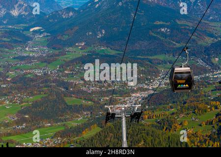 Blick auf Berchtesgaden und Täler von der Jenner Alm auf dem Jenner Berg auf ca. 1800m m ü.d.M. in den bayerischen Alpen, Oberbayern, Süddeutschland Stockfoto