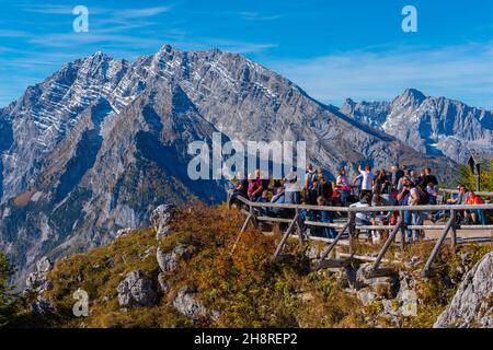 Aussichtsplattformknapp unterhalb des Jenner-Gipfels über dem Jenner-Hochplateau etwa 1800m m ü.d.M., Bayerische Alpen, Oberbayern, Süddeutschland Stockfoto