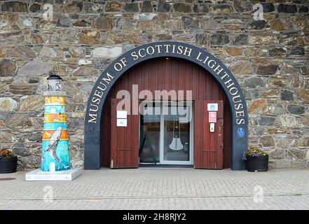 FRASERBURGH, SCHOTTLAND - 3. SEPTEMBER 2021: Der Eingang zum Museum of Scottish Lighthouses am Kinnaird Head Leuchtturm, Fraserburgh, Schottlands Tannen Stockfoto