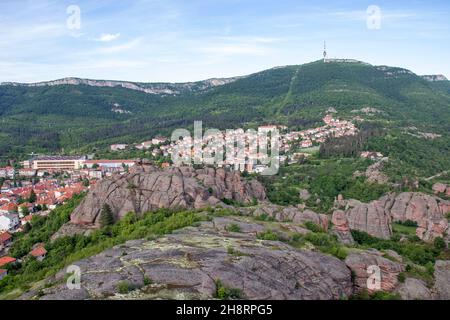 BELOGRADCHIK, BULGARIEN - 22. MAI 2021: Ruinen der mittelalterlichen Festung Belogradchik bekannt als Kaleto, Vidin Region, Bulgarien Stockfoto