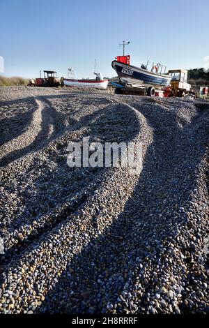 Küstenfischerboote landen an Bord von Weyborne, im Norden norfolk englands Stockfoto