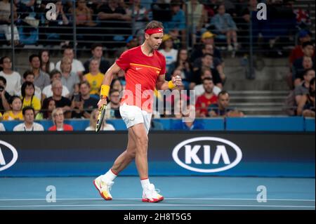 SYDNEY, AUSTRALIEN - 11. JANUAR: Rafael Nadal aus Spanien gibt am 9. Tag des Halbfinalmatches beim ATP Cup Tennis 2020 in der Ken Rosewall Arena am 11. Januar 2020 in Sydney, Australien, die Faust auf. Stockfoto