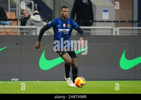 Mailand, Italien. 01st Dez 2021. Denzel Dumfries (FC Inter) während Inter - FC Internazionale gegen Spezia Calcio, italienische Fußballserie Ein Spiel in Mailand, Italien, Dezember 01 2021 Kredit: Unabhängige Fotoagentur/Alamy Live News Stockfoto